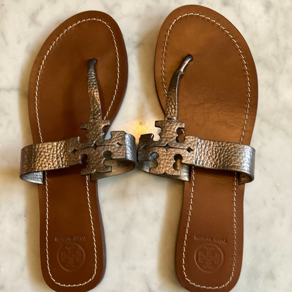 Tory Burch thong sandals. Size 9-9.5. Metallic leather in silvery bronze.